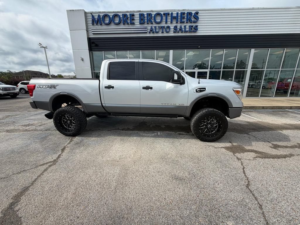 Used 2018 Nissan Titan PRO-4X w/ Pro-4x Convenience Package AWD/4WD image 1