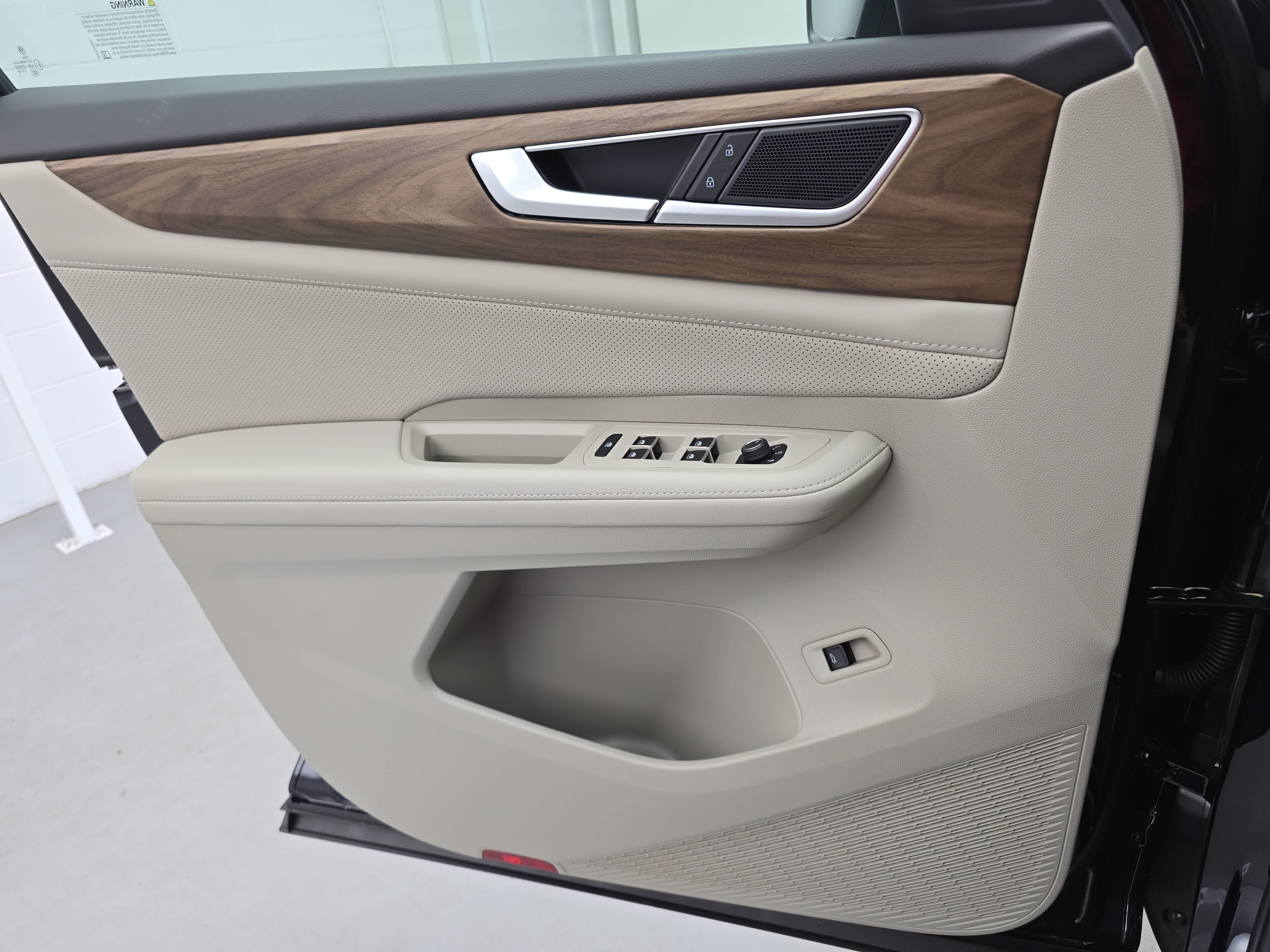 New 2026 Volkswagen Atlas SE FWD image 28