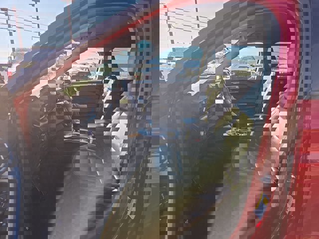 Used 2022 Ford Explorer XLT w/ Equipment Group 202A image 9