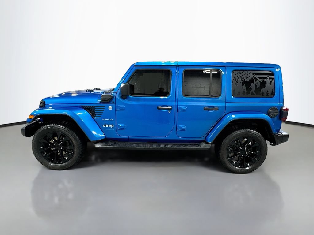 Used 2022 Jeep Wrangler Unlimited Sahara AWD/4WD image 9