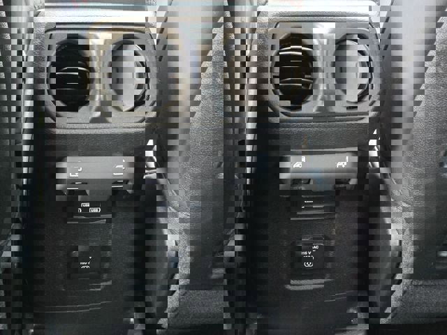 Used 2025 Jeep Wrangler Unlimited Rubicon w/ Safety Group image 19