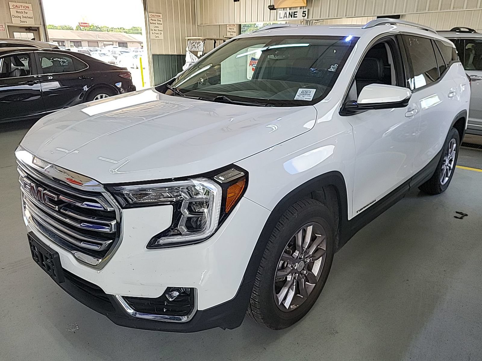 Used 2023 GMC Terrain SLT