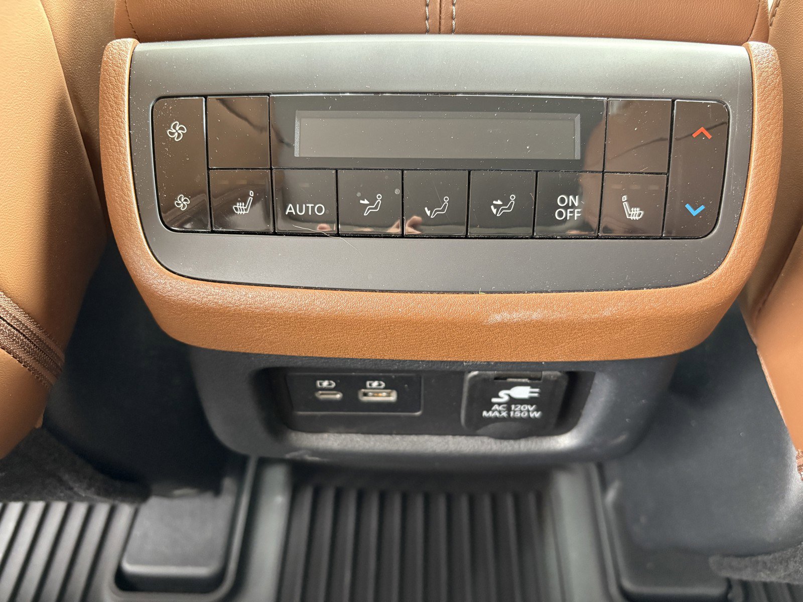 Used 2024 Nissan Pathfinder Platinum w/ Cargo Package AWD/4WD image 13
