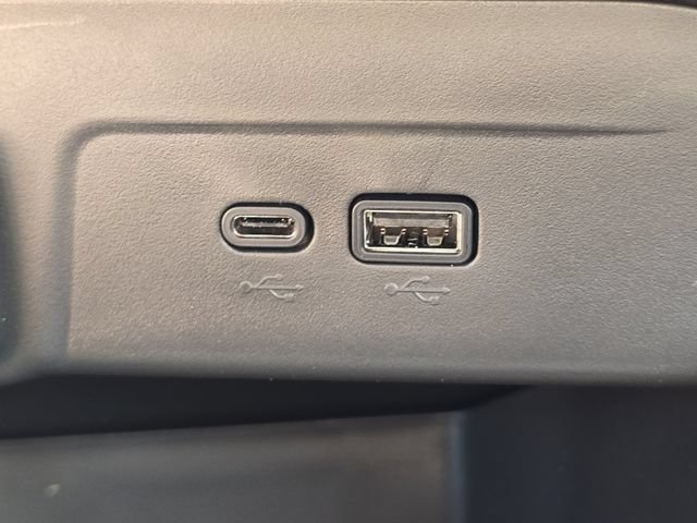 New 2026 Chevrolet Trax LT w/ LT Convenience Package FWD image 7