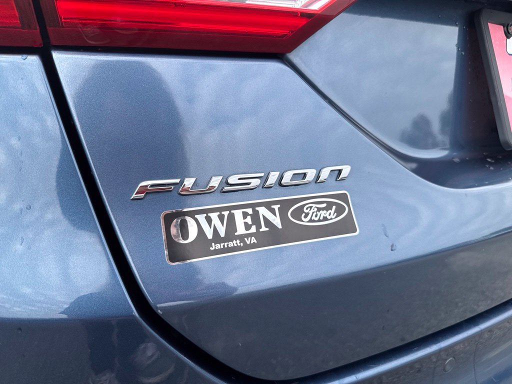 Used 2018 Ford Fusion SE FWD image 35