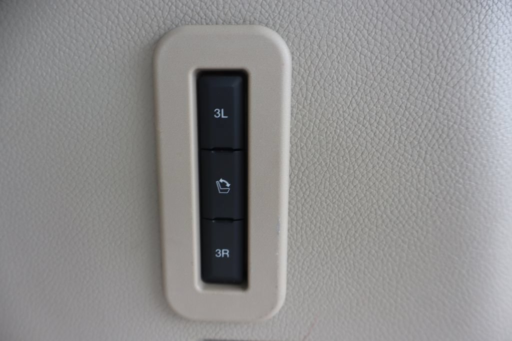 Used 2017 Lincoln Navigator L Select AWD/4WD image 31