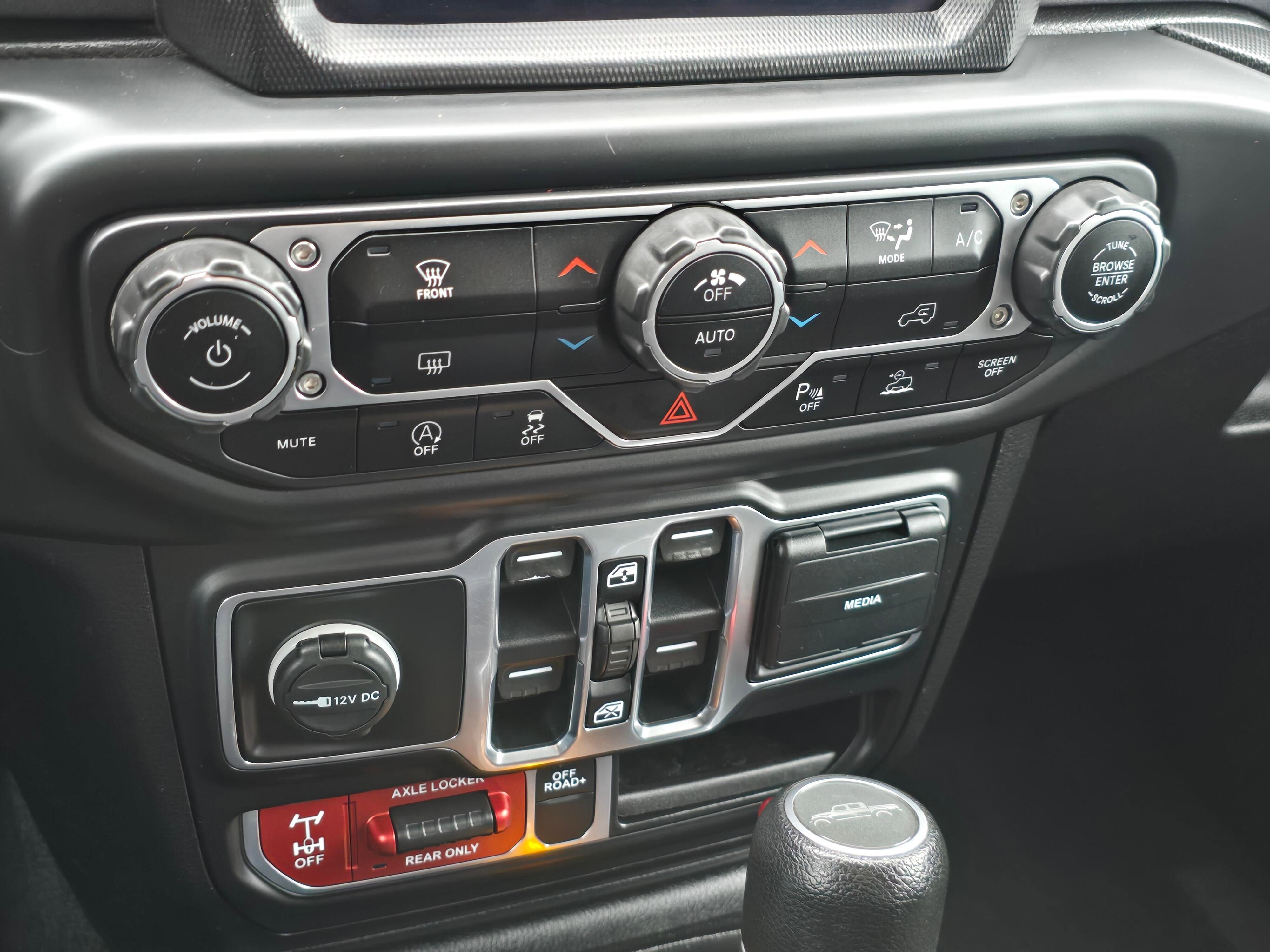 Used 2020 Jeep Gladiator Mojave AWD/4WD image 18