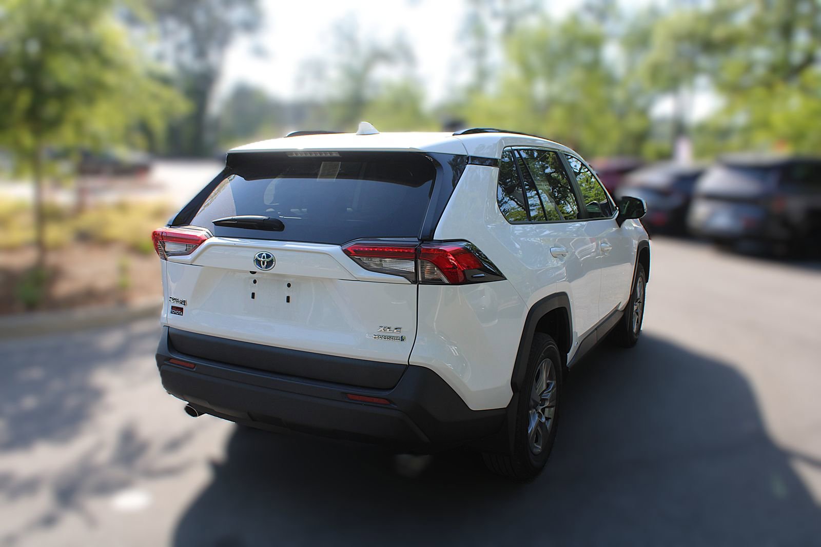Used 2024 Toyota RAV4 XLE AWD/4WD image 11