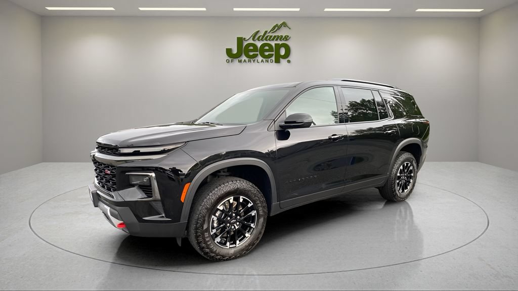Used 2025 Chevrolet Traverse Z71 AWD/4WD image 2