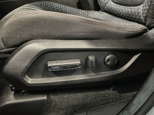 Certified 2025 Honda Pilot Sport image 12