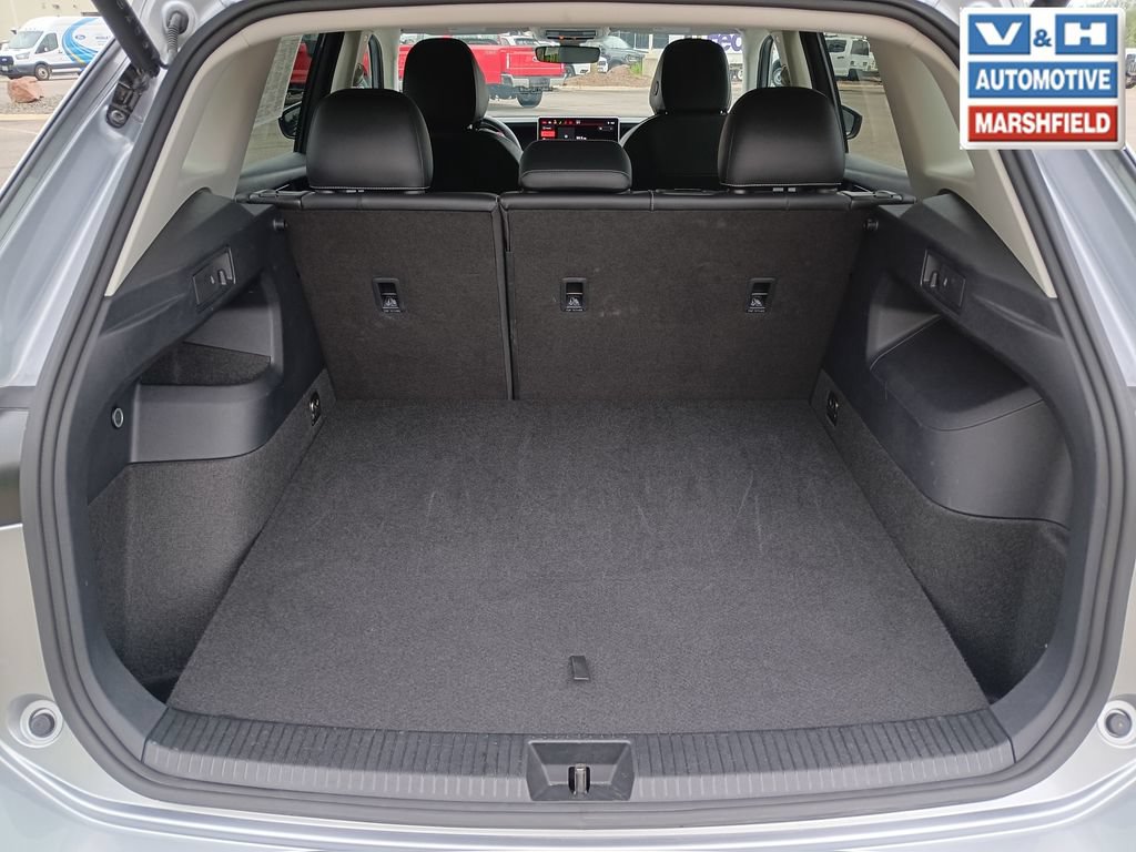 Used 2026 Volkswagen Tiguan SE AWD/4WD image 25