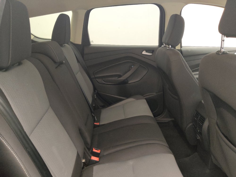 Used 2019 Ford Escape SE FWD image 19
