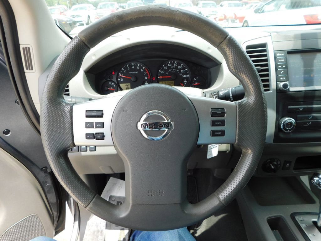 Used 2019 Nissan Frontier SV image 22