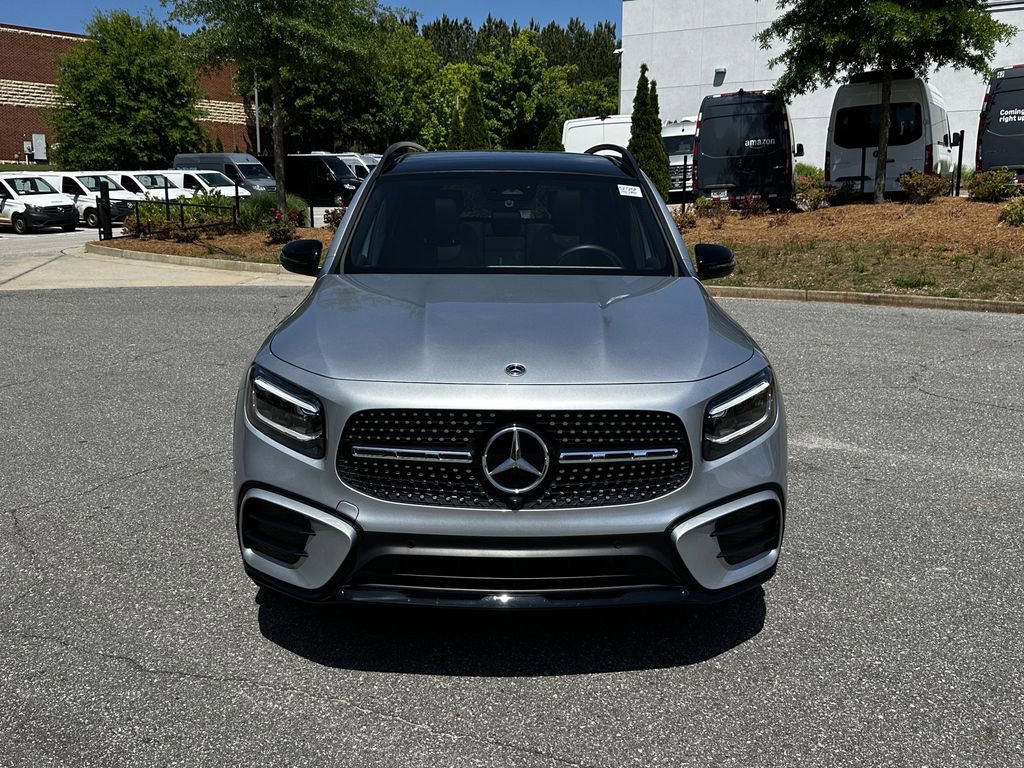 Used 2025 Mercedes-Benz GLB 250 image 3