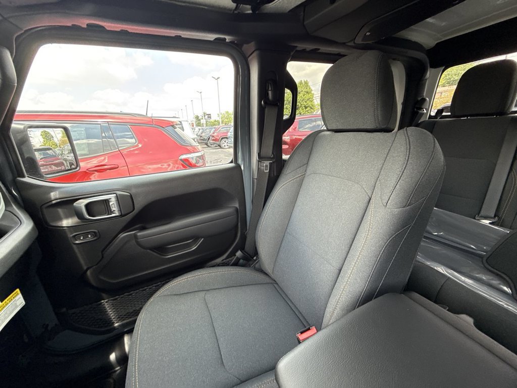 New 2026 Jeep Gladiator Sport AWD/4WD image 30
