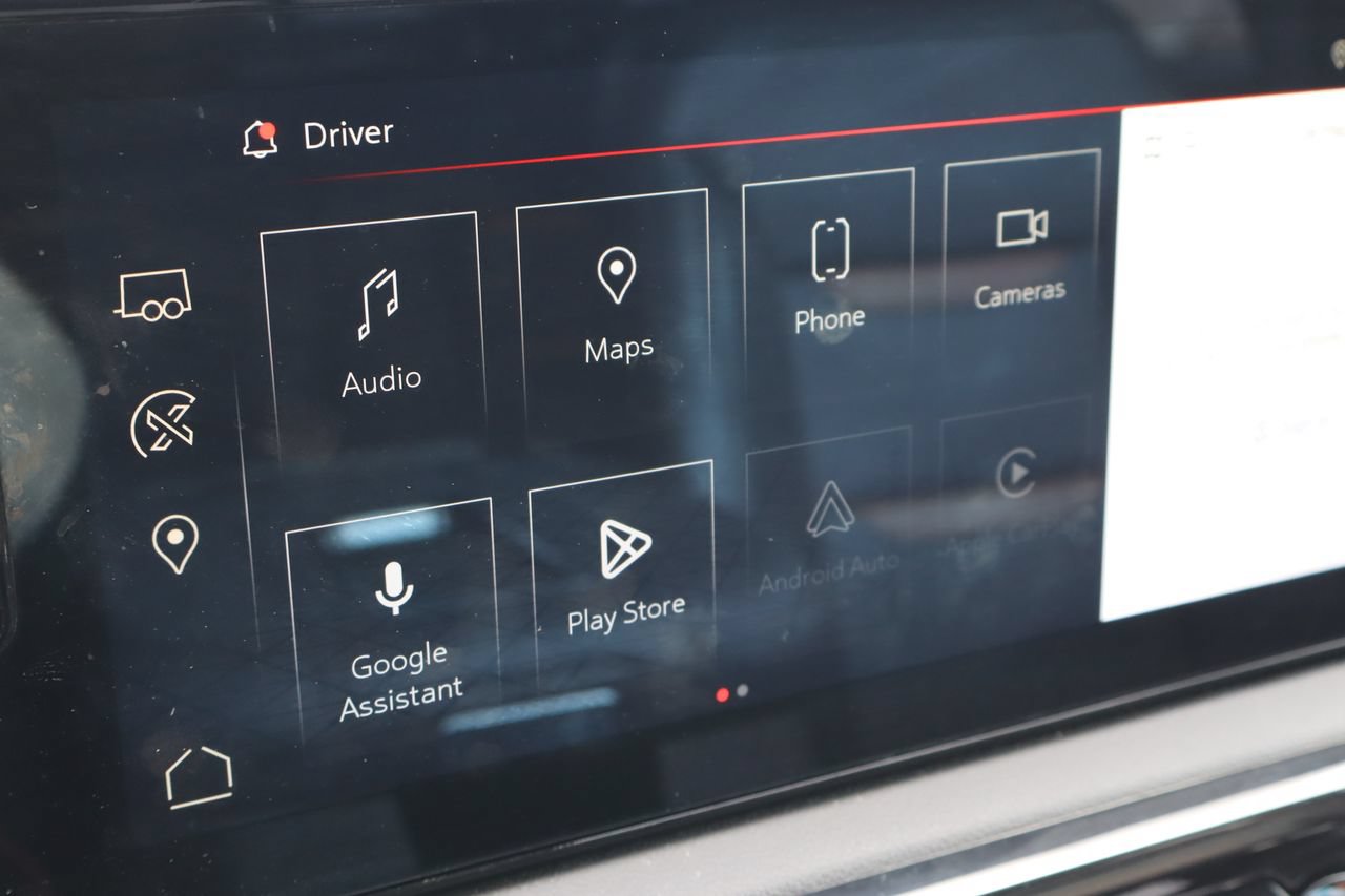 Used 2022 GMC Sierra 1500 AT4 w/ AT4 Premium Package AWD/4WD image 9