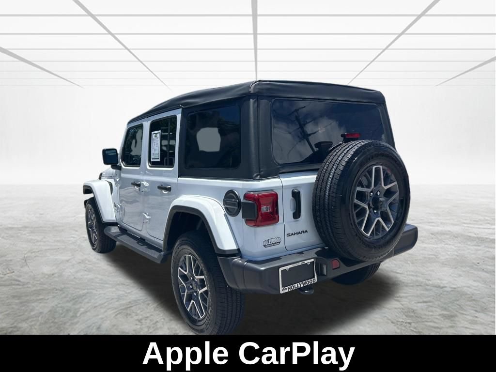 Used 2025 Jeep Wrangler Unlimited Sahara AWD/4WD image 7