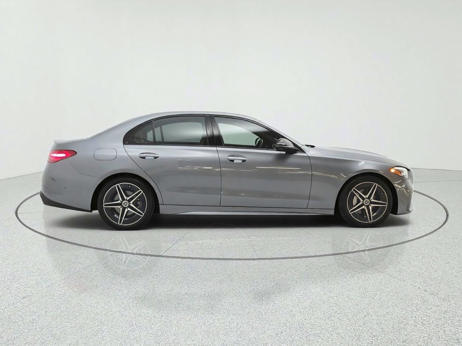 Used 2024 Mercedes-Benz C 300 4MATIC Sedan image 4