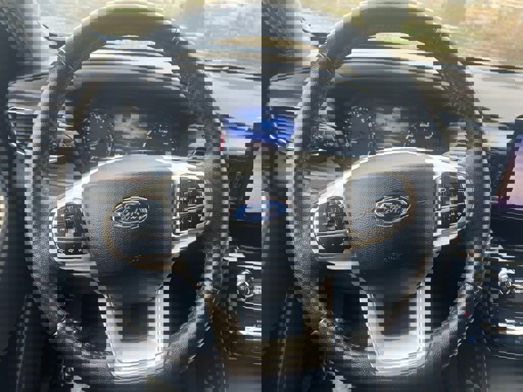 Used 2023 Ford Explorer Limited w/ Equipment Group 301A image 16