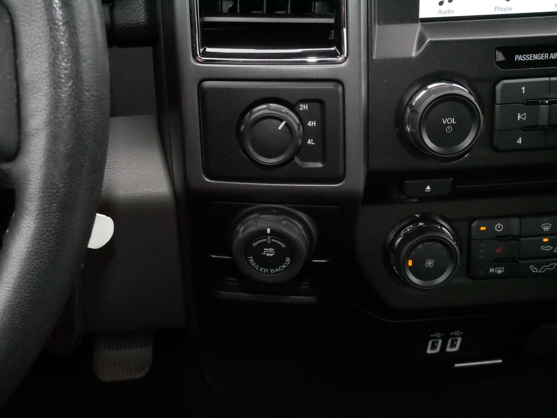 Used 2018 Ford F150 XLT w/ Equipment Group 302A Luxury AWD/4WD image 24