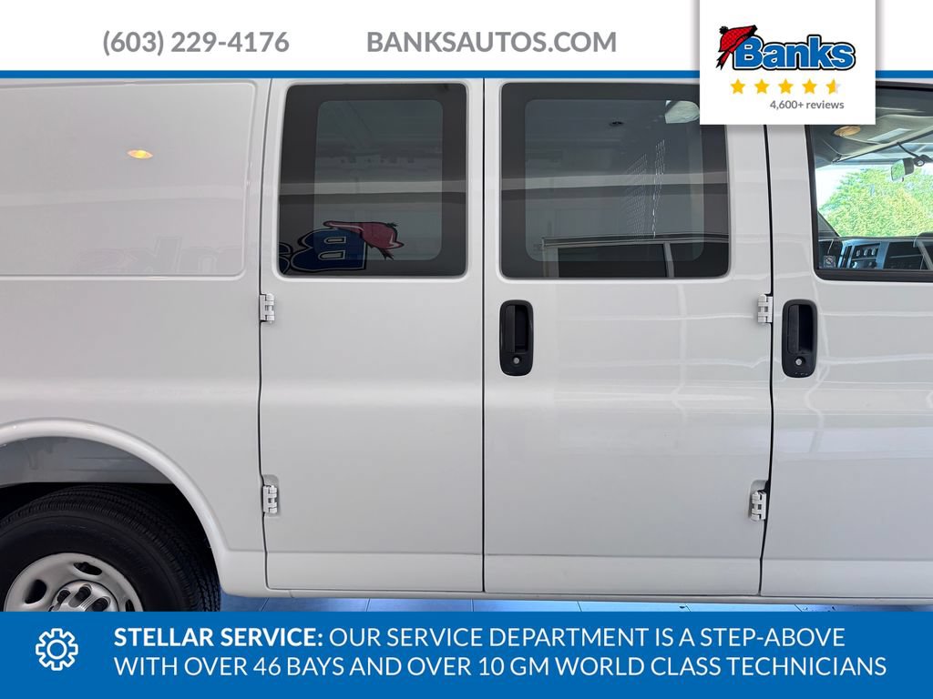 Used 2025 GMC Savana 2500 w/ Driver Convenience Package RWD image 8