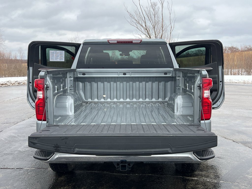 Used 2024 Chevrolet Silverado 1500 LT image 35