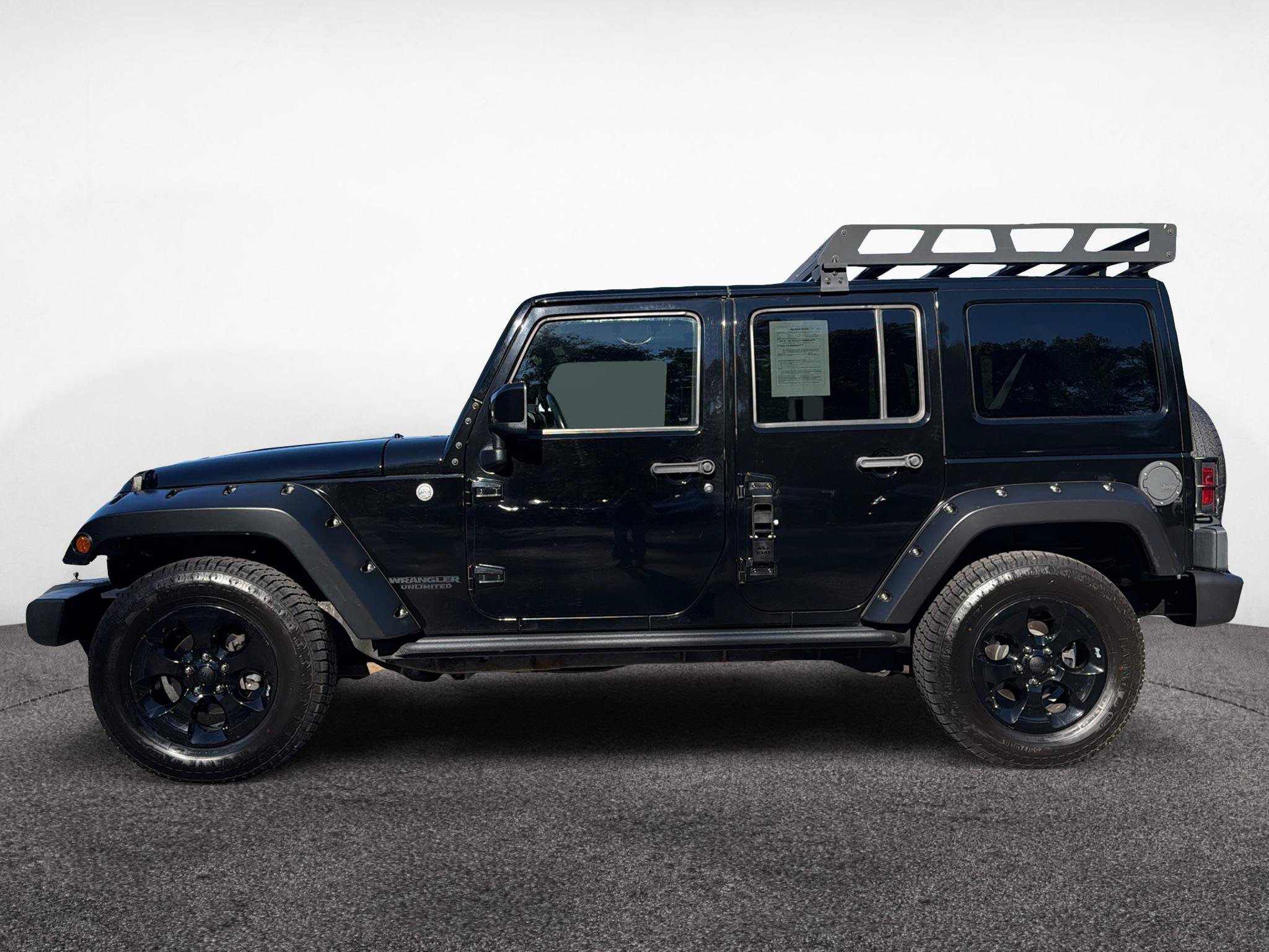 Used 2015 Jeep Wrangler Unlimited Sahara AWD/4WD image 2