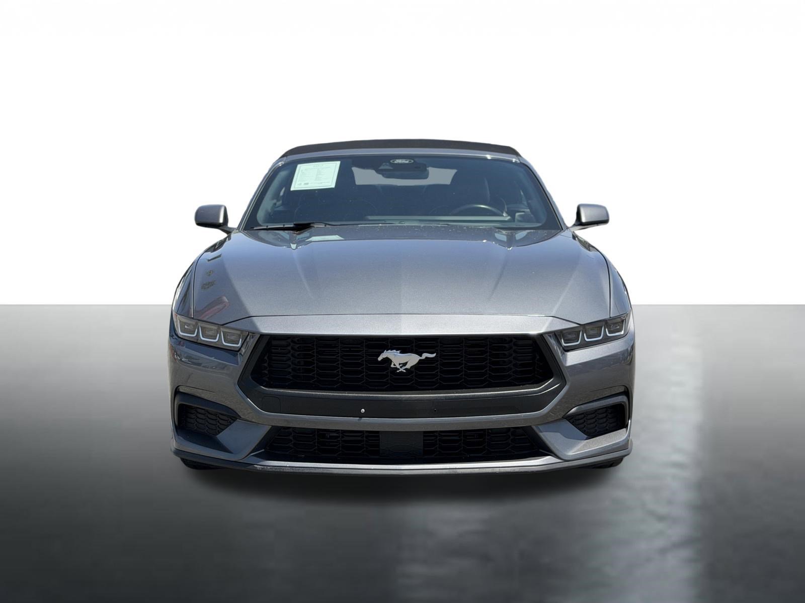 Used 2025 Ford Mustang Premium RWD image 4