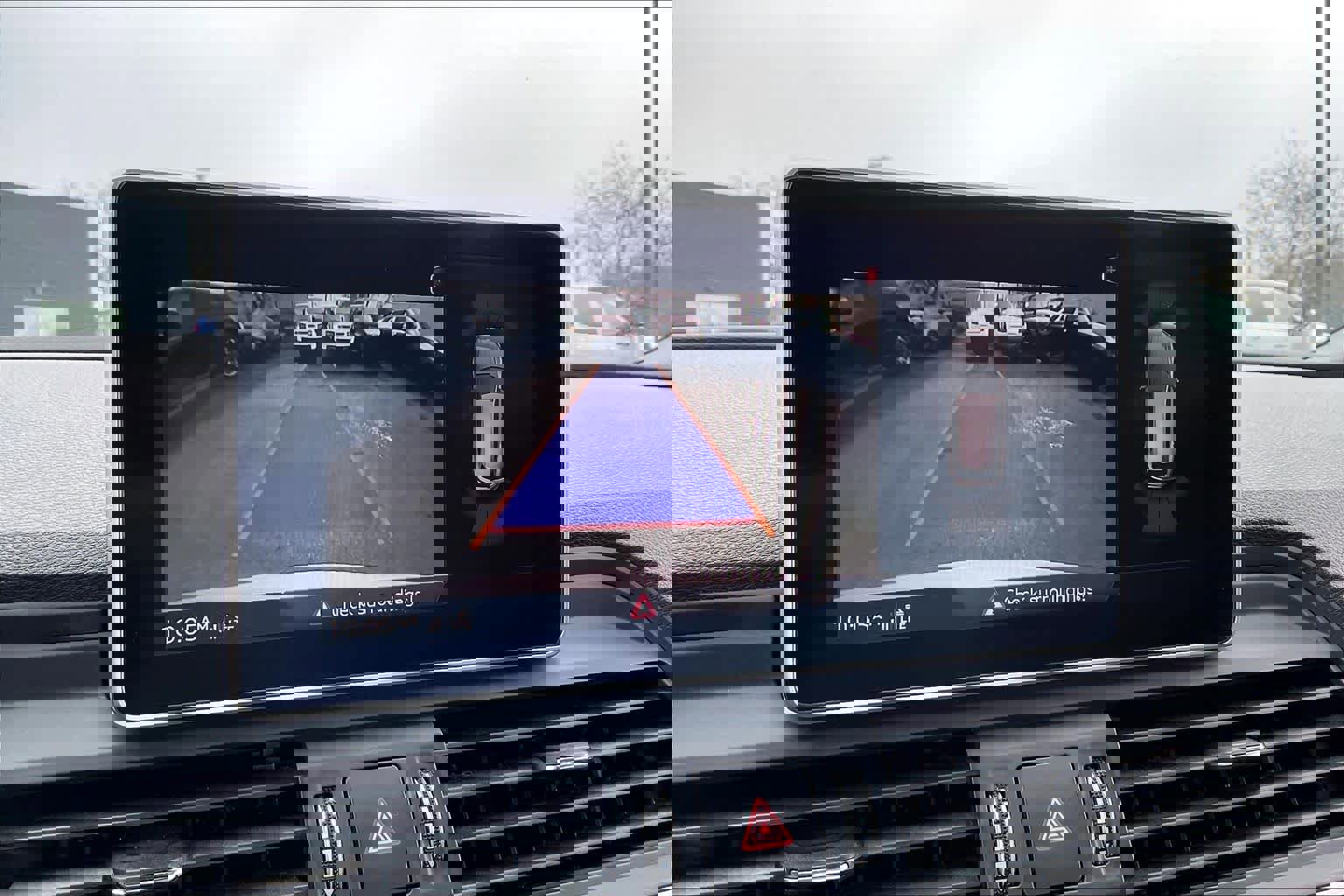 Used 2020 Audi Q5 e Premium Plus w/ Premium Plus Package image 24