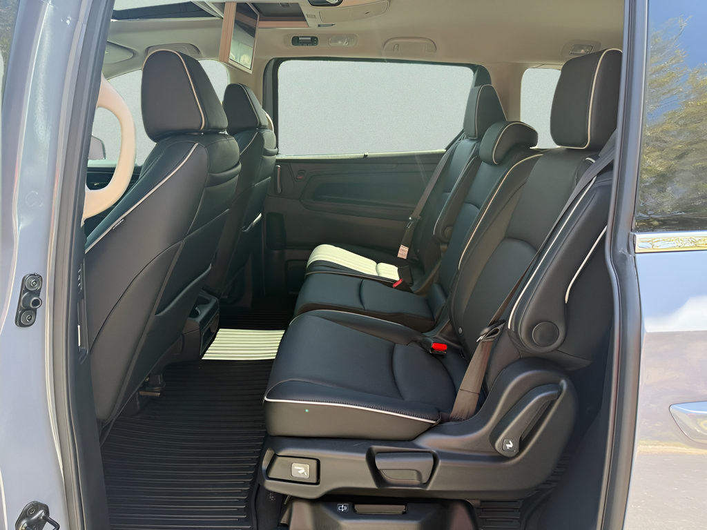 New 2026 Honda Odyssey Elite image 11