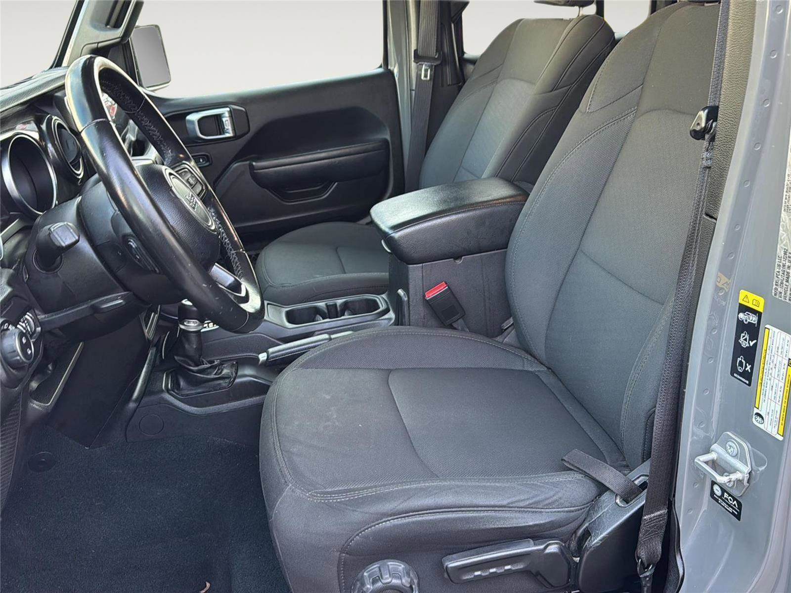 Used 2022 Jeep Gladiator Sport image 15