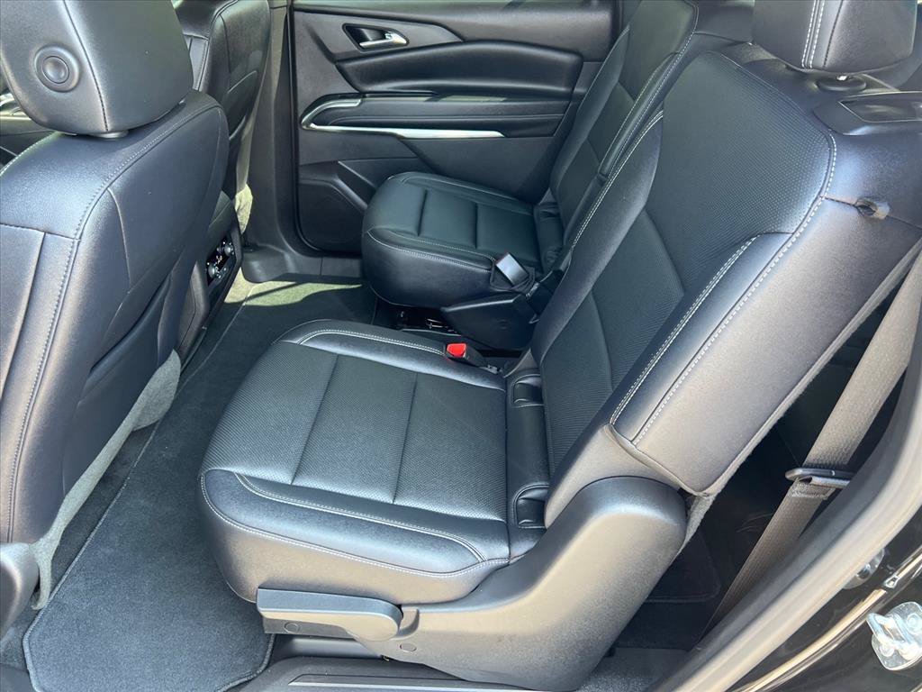 Used 2026 Chevrolet Traverse LT AWD/4WD image 11