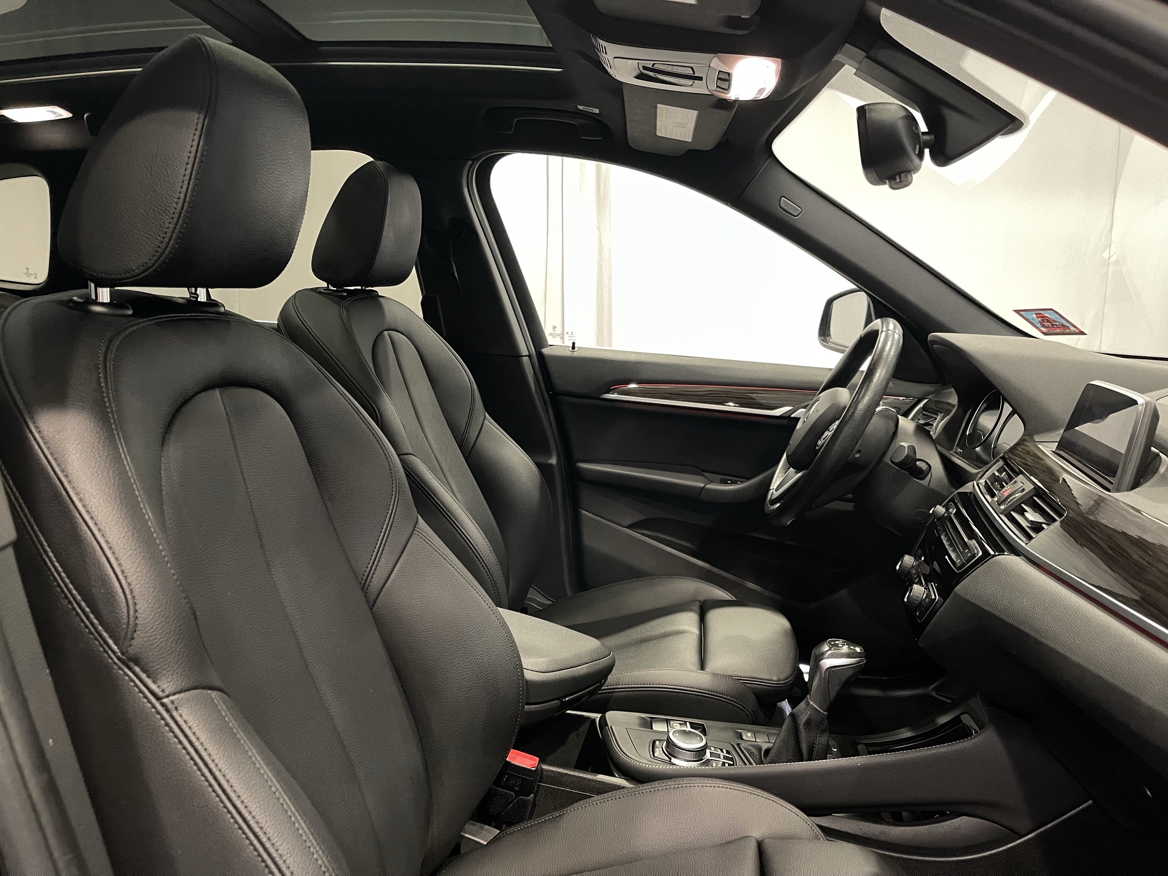 Used 2018 BMW X1 xDrive28i w/ Convenience Package AWD/4WD image 15