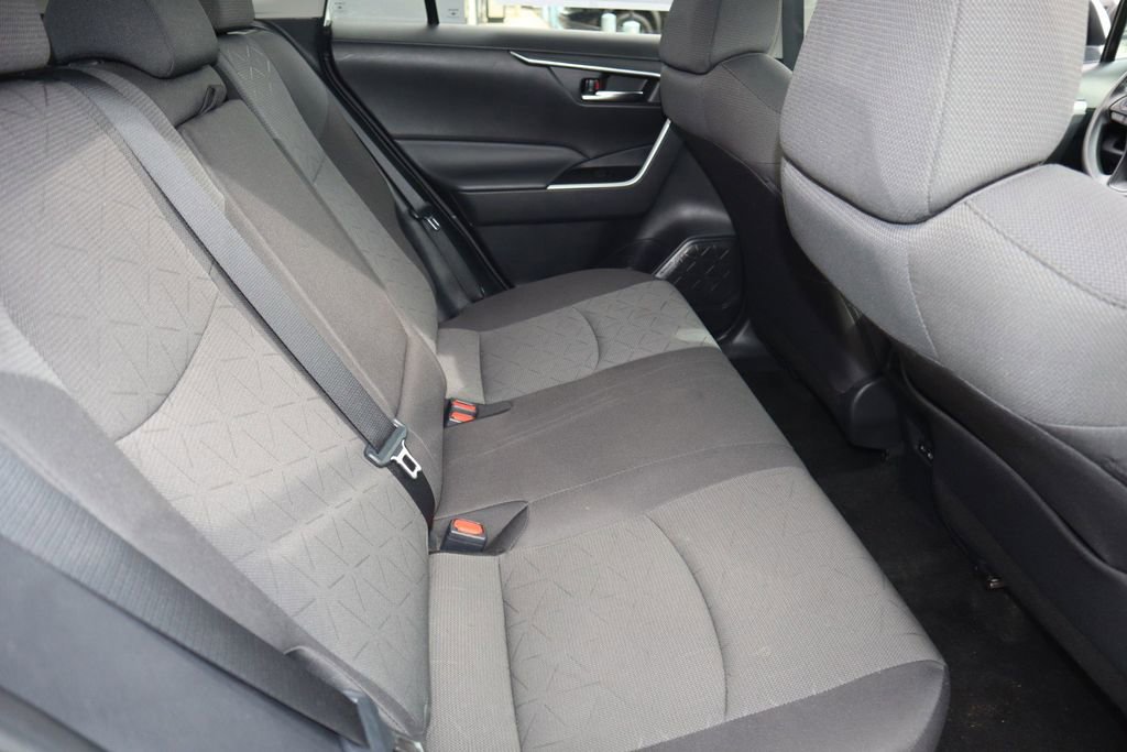 Used 2024 Toyota RAV4 XLE image 30