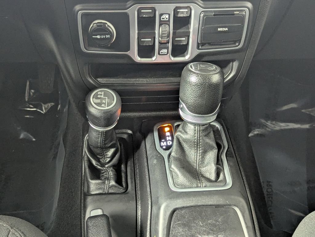 Used 2018 Jeep Wrangler Unlimited Sport S AWD/4WD image 19