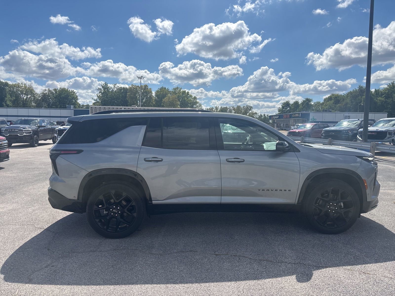 New 2026 Chevrolet Traverse RS w/ LPO, Floor Liner Package image 6