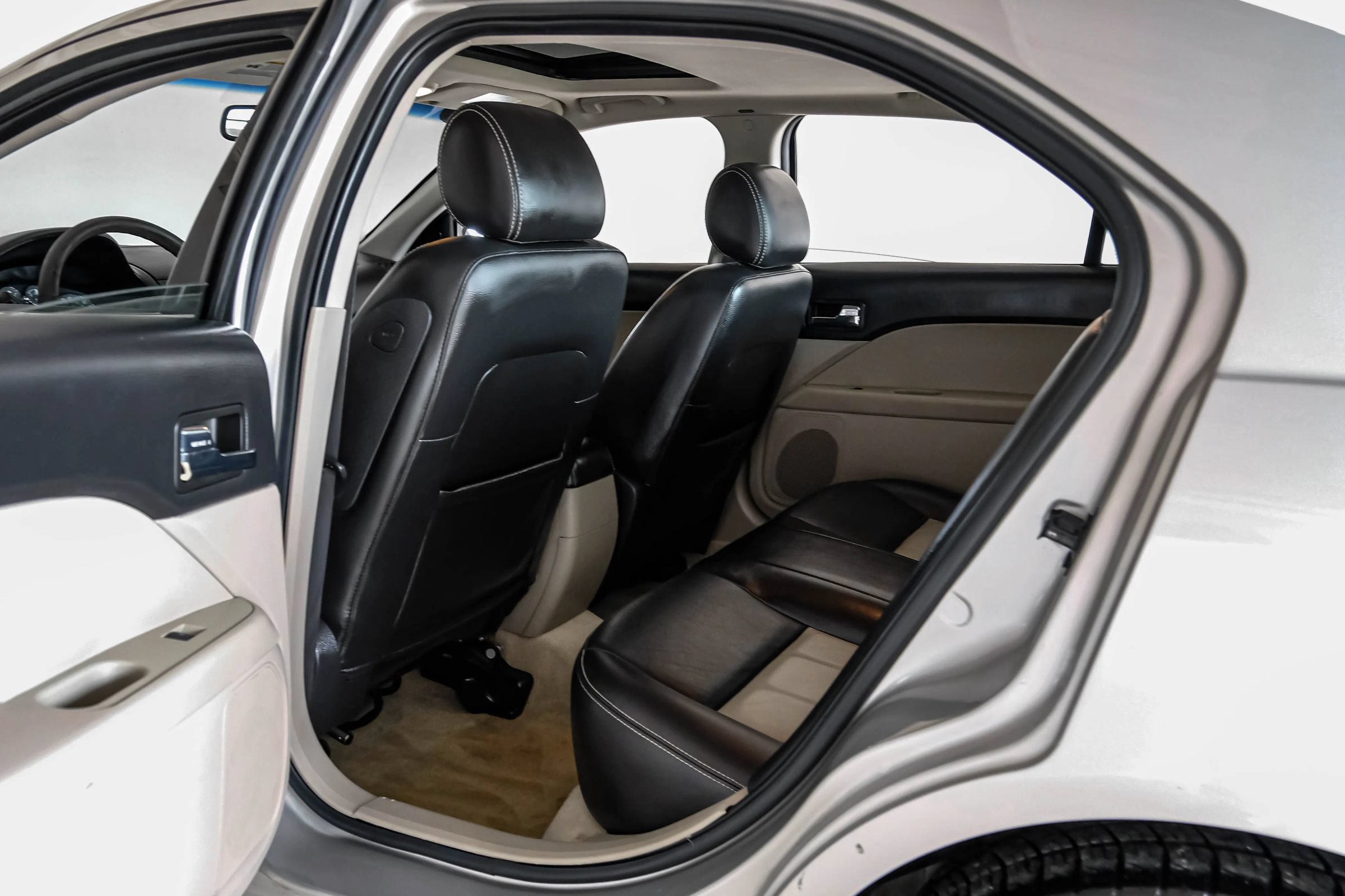Used 2008 Mercury Milan Premier FWD image 36