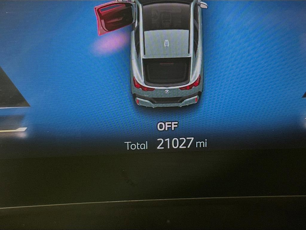 Certified 2024 BMW X2 xDrive28i w/ Technology Package AWD/4WD image 18