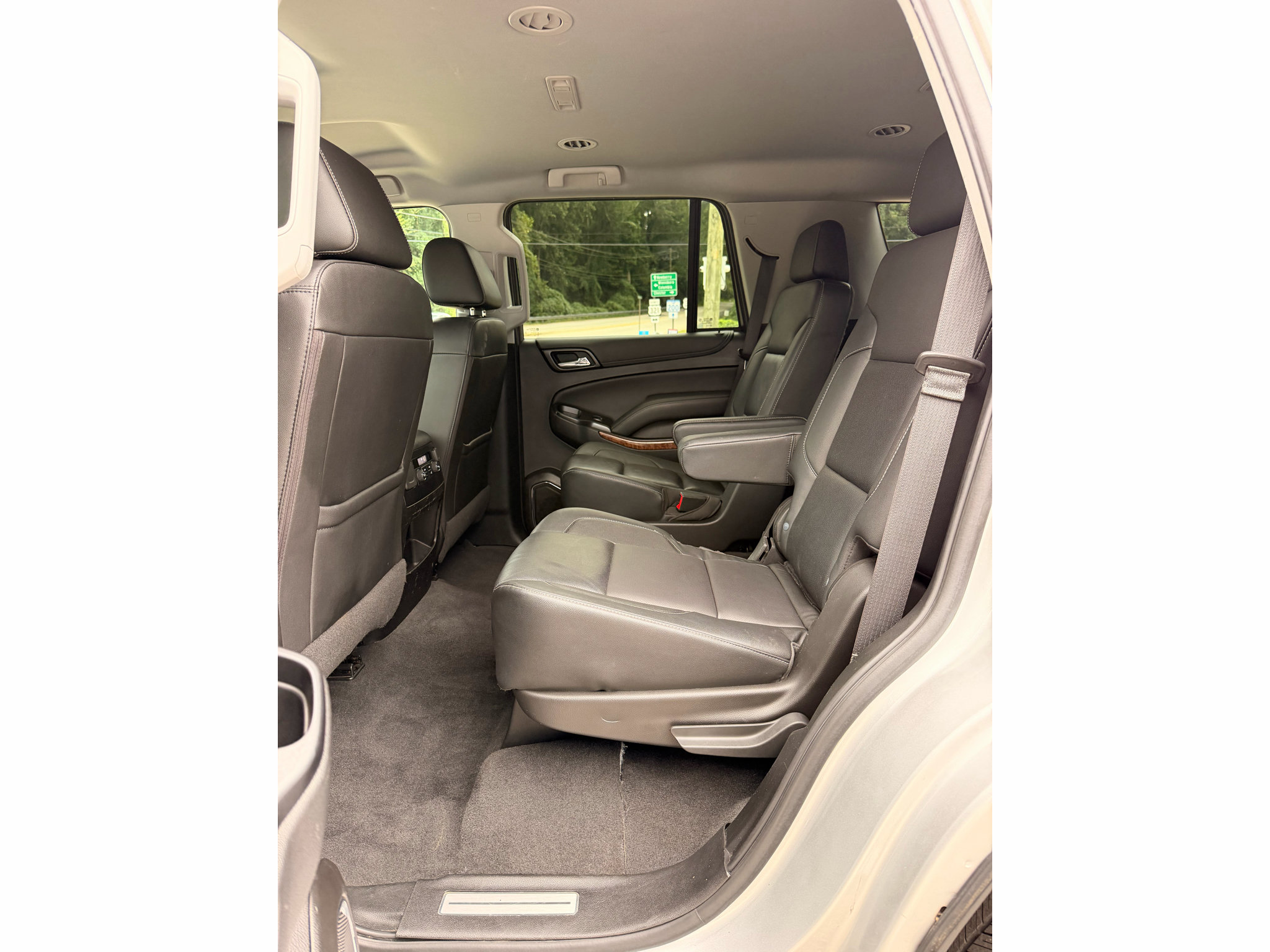 Used 2020 Chevrolet Tahoe Premier RWD image 16