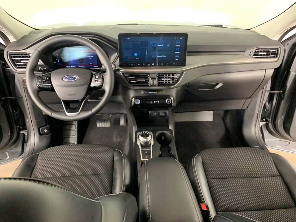 Used 2023 Ford Escape SE image 32