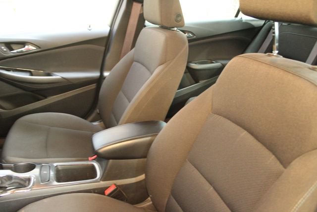 Used 2016 Chevrolet Cruze LT w/ LT Convenience Package FWD image 16