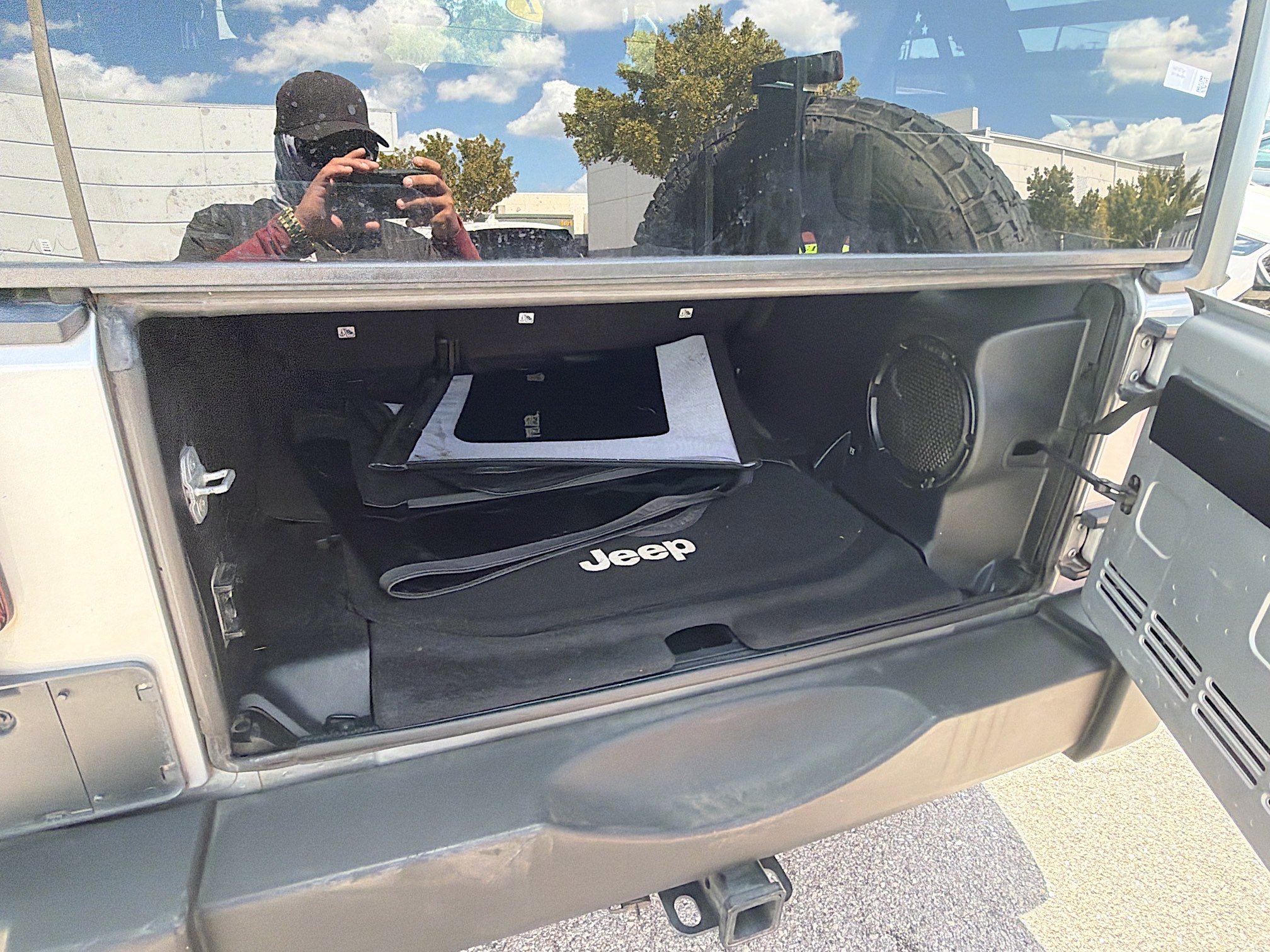 Used 2011 Jeep Wrangler Unlimited Sport image 11