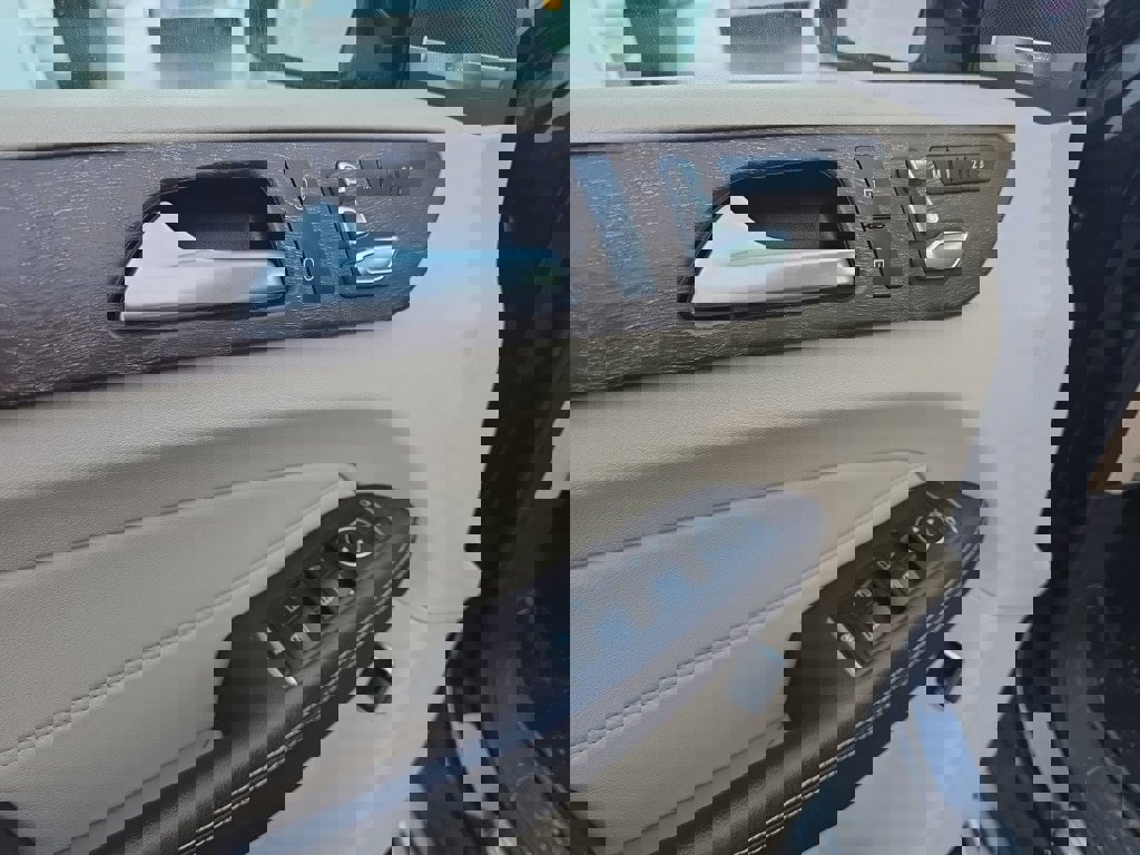 Used 2018 Mercedes-Benz GLE 350 4MATIC w/ Premium 2 Package image 15