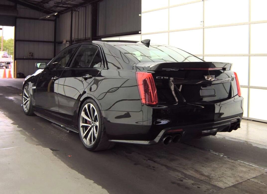 Used 2018 Cadillac CTS V image 3