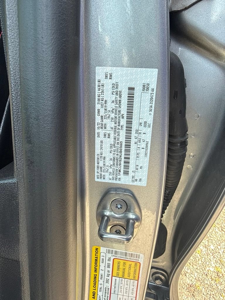 Used 2022 Ford Escape SEL w/ SEL Stealth AWD Package image 12