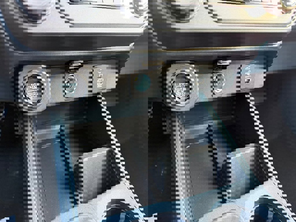 New 2026 Ford Maverick Lariat w/ 4K Tow Package image 29