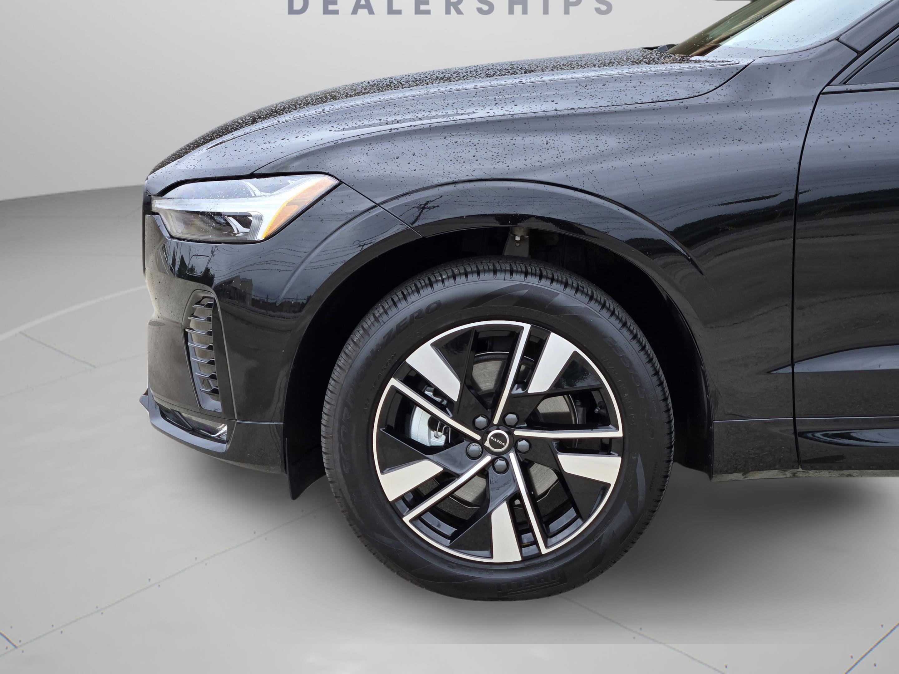 Used 2026 Volvo XC60 B5 Core w/ Protection Package Premier AWD/4WD image 34