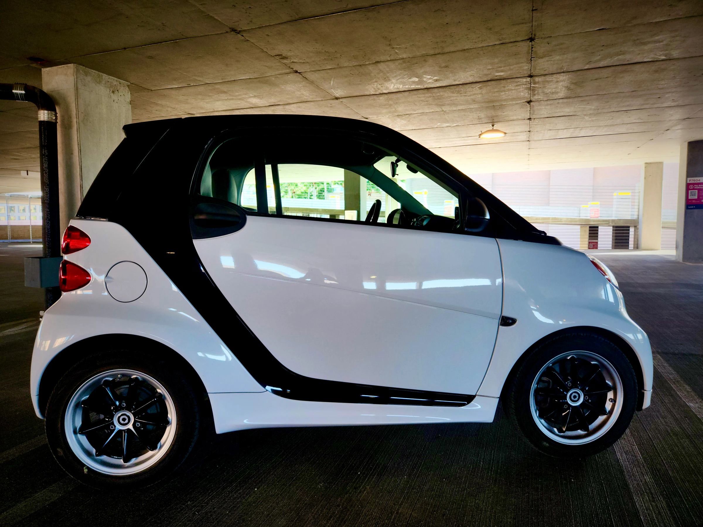 Used 2014 smart fortwo electric drive image 6