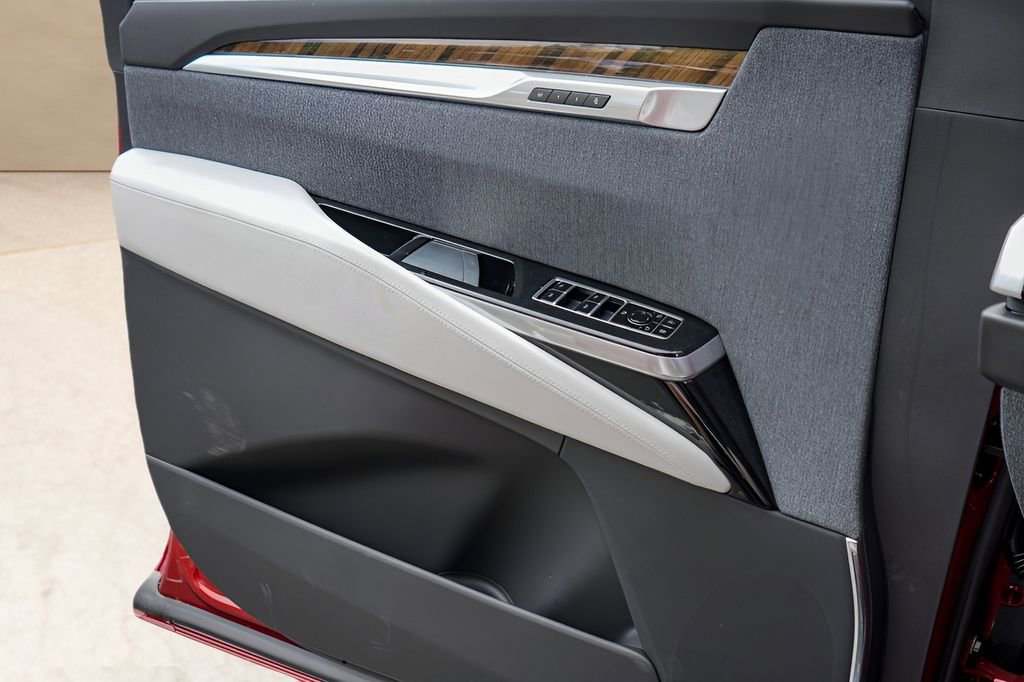 New 2026 Cadillac Escalade Platinum Sport w/ LPO, ONYX Package image 15