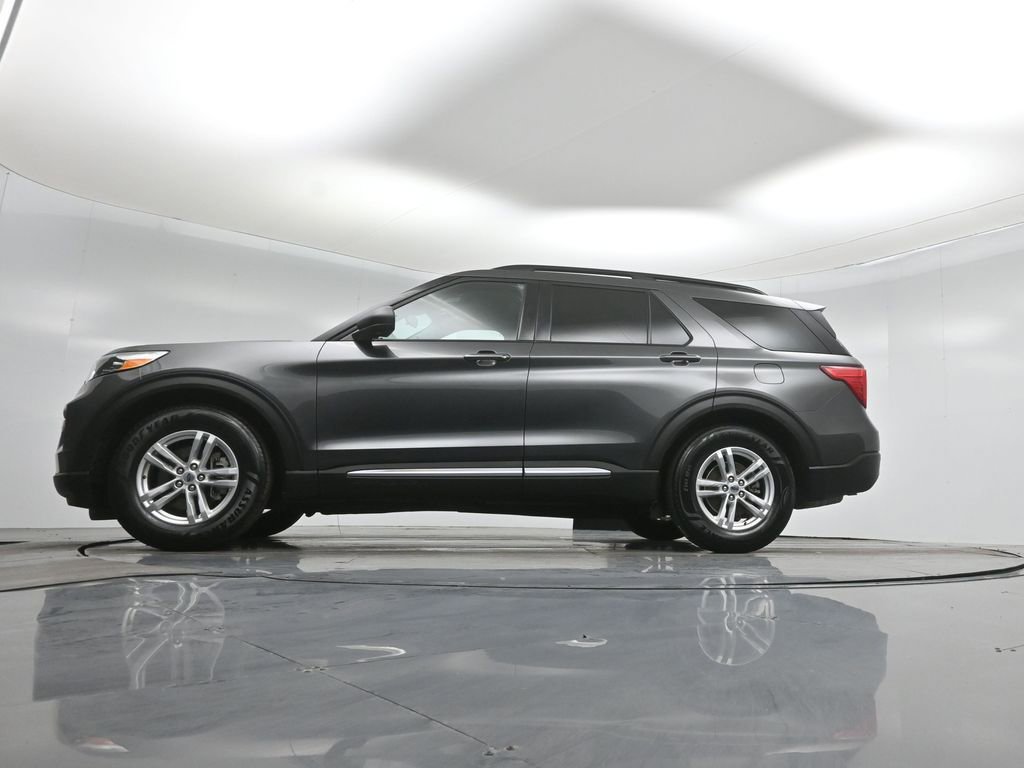 Certified 2020 Ford Explorer XLT w/ Equipment Group 202A image 53